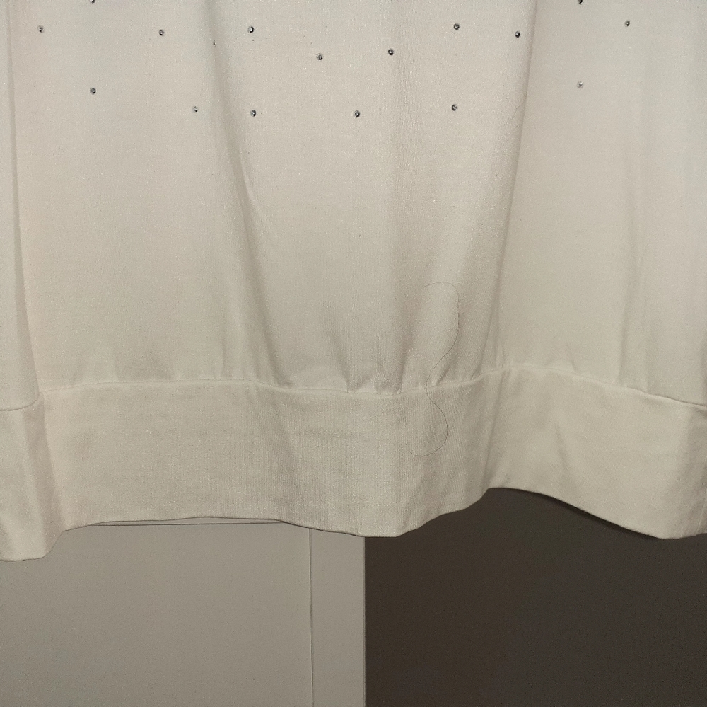 White shirt with silver sparkles, faux fur, womens size small - Picture 9 of 11